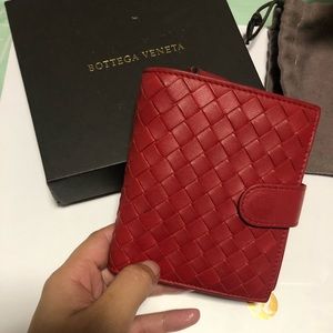 Bottega Veneta intrecciato weave wallet